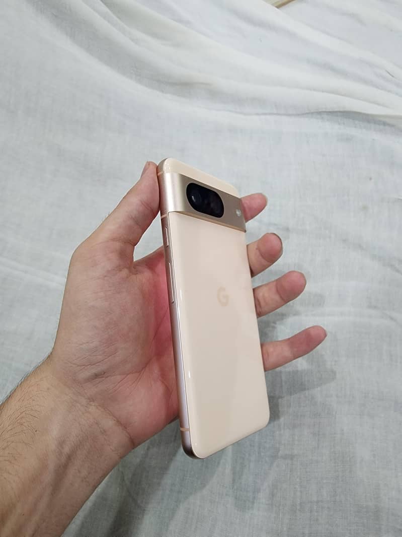 Google Pixel 8 1