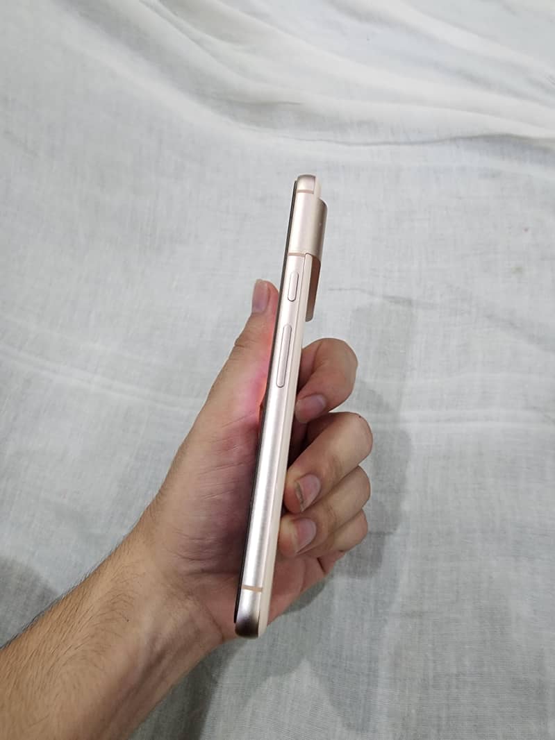 Google Pixel 8 3