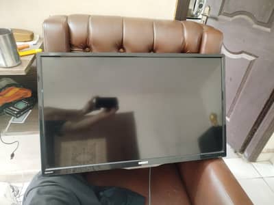 Orient LCD TV – 32 Inch – Excellent Condition