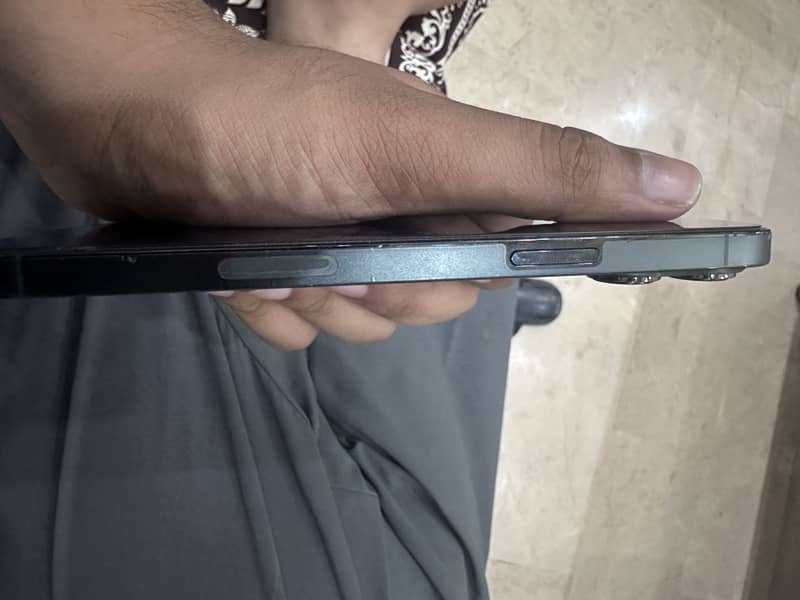 Apple iPhone 13 Pro Max 5
