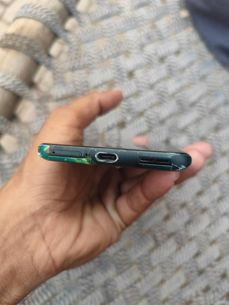 One Plus 10 Pro 4