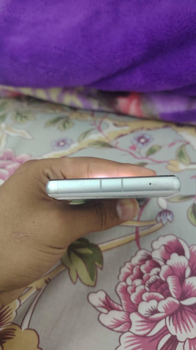 Google Pixel 7a 3