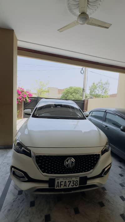 MG HS 2021
