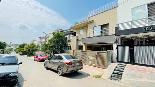 7 Marla Almost Brand New House For Sale With Gas And Registery