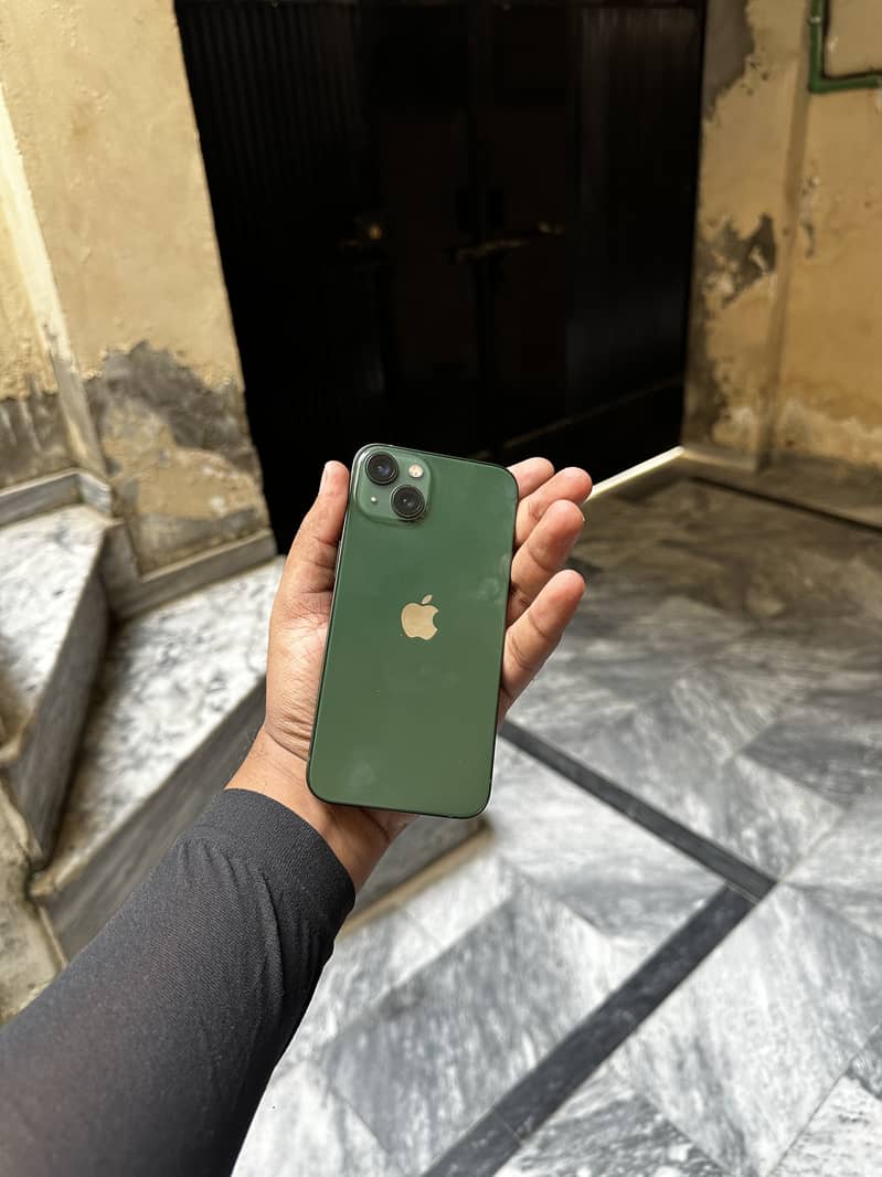 Apple iPhone 13 3