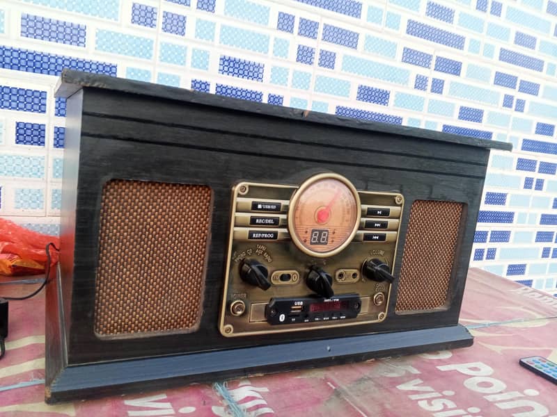 Turntable records player 7