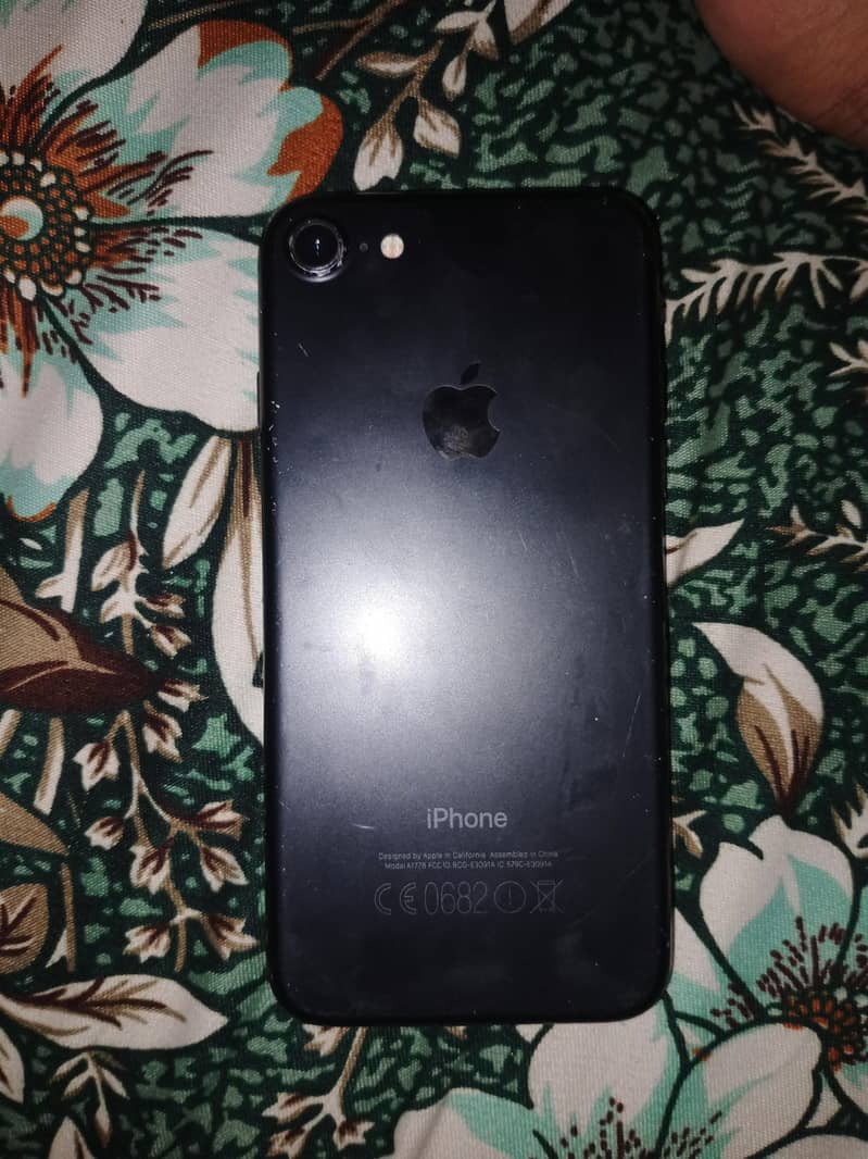 Apple iPhone 7 1