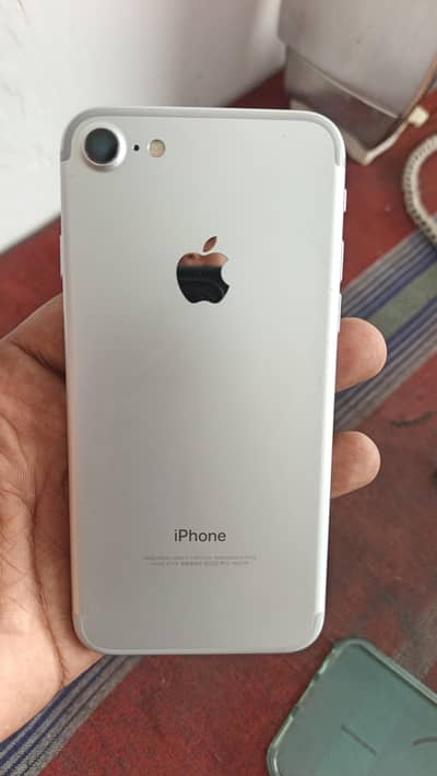 Apple iPhone 7