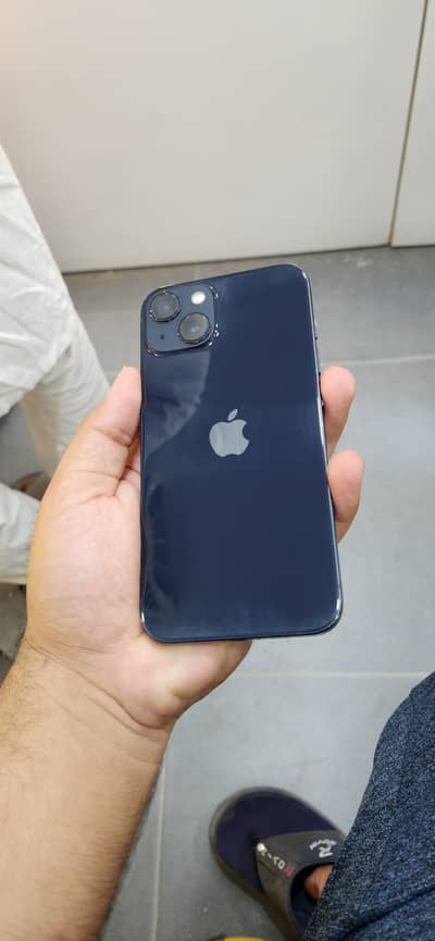 Apple iPhone 13