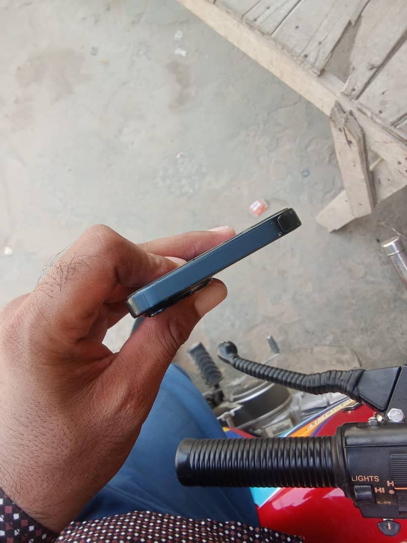 Iphone 13 3