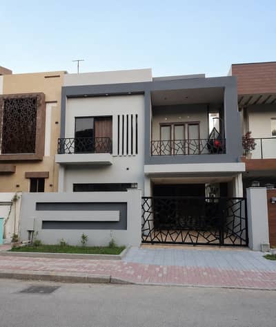 10 Marla Great Condition almost New House for Sale| Prime Location| Bahria Town