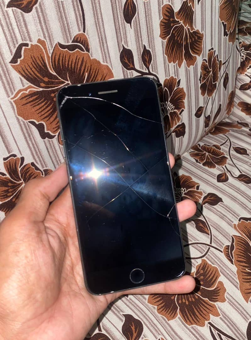 Apple iPhone 7 Plus 0