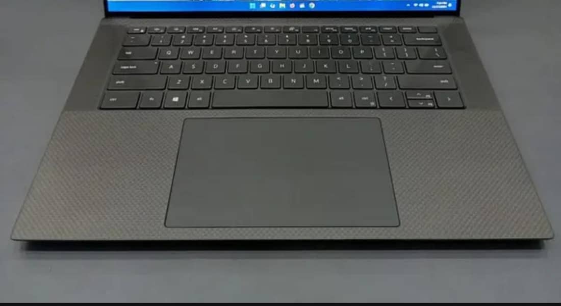 Dell Precision 5570 3