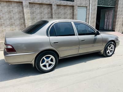 Toyota Corolla 2000