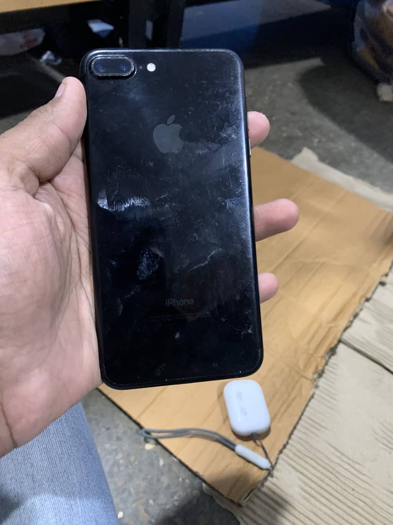 Apple iPhone 7 Plus 0
