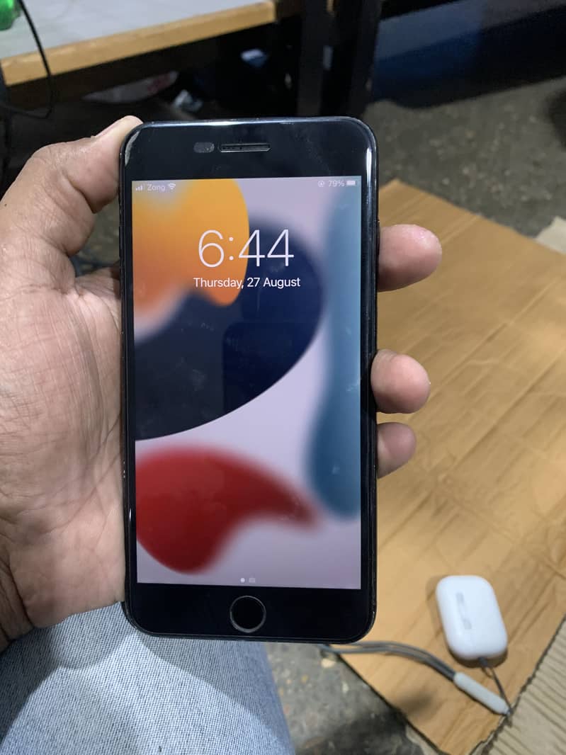 Apple iPhone 7 Plus 1