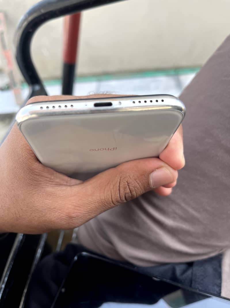 Apple iPhone X 1
