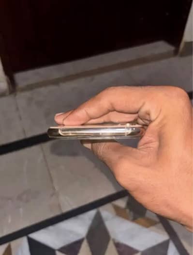 Apple iPhone XS