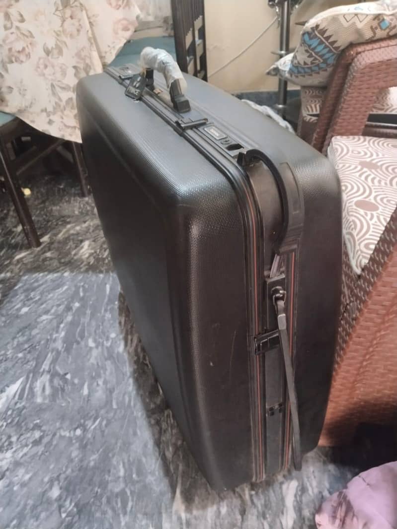 single suitcase 1