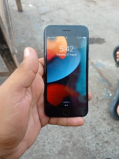 Apple iPhone 7
