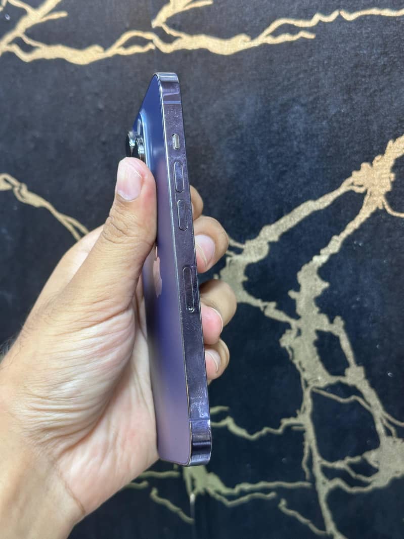 Apple iPhone 14 Pro 2