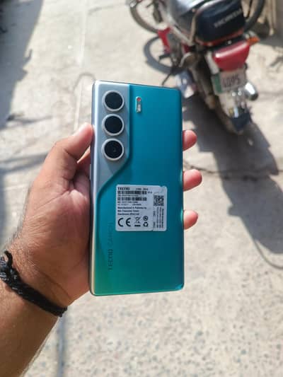 TECNO CAMON 40 Pro exchange  ho jayega