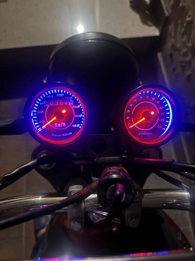 Cafe racer lights metre