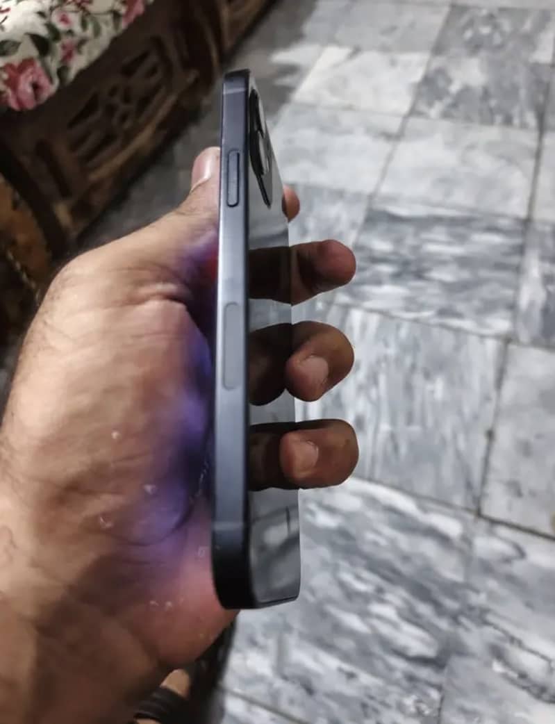 Apple iPhone 12 2
