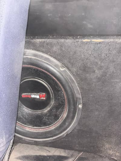 Woofer and amplifier