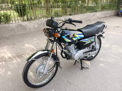 Honda 125 urgent sale 2sry month k
