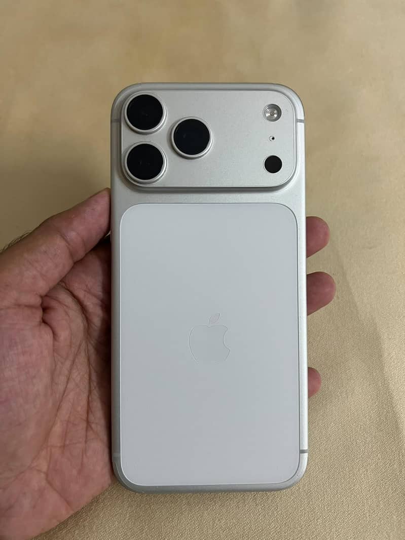 IPhone 17 Pro Max 1