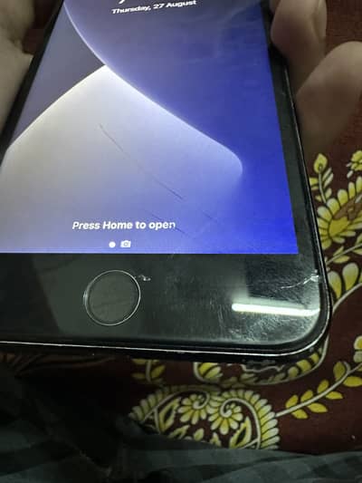 Apple iPhone 7 Plus 256 gb(read add)