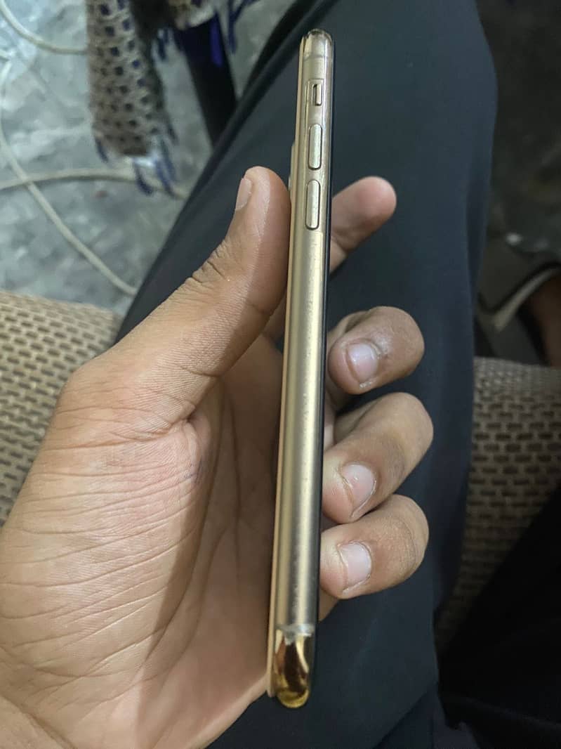 Apple iPhone 11 pro 5