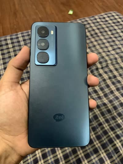 Itel City 100