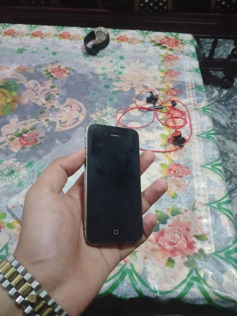 Apple iPhone 4 1