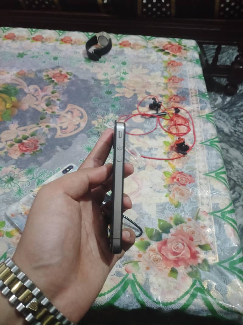Apple iPhone 4 3