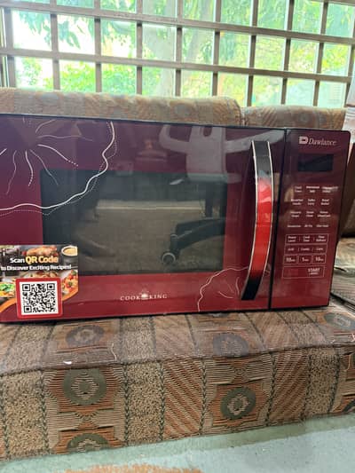 Dawlance microwave oven with fryer - hardly used