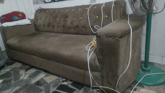 06 seater sofa hy use ma  01 seat or 02 seat bilkul new hy 03 seats