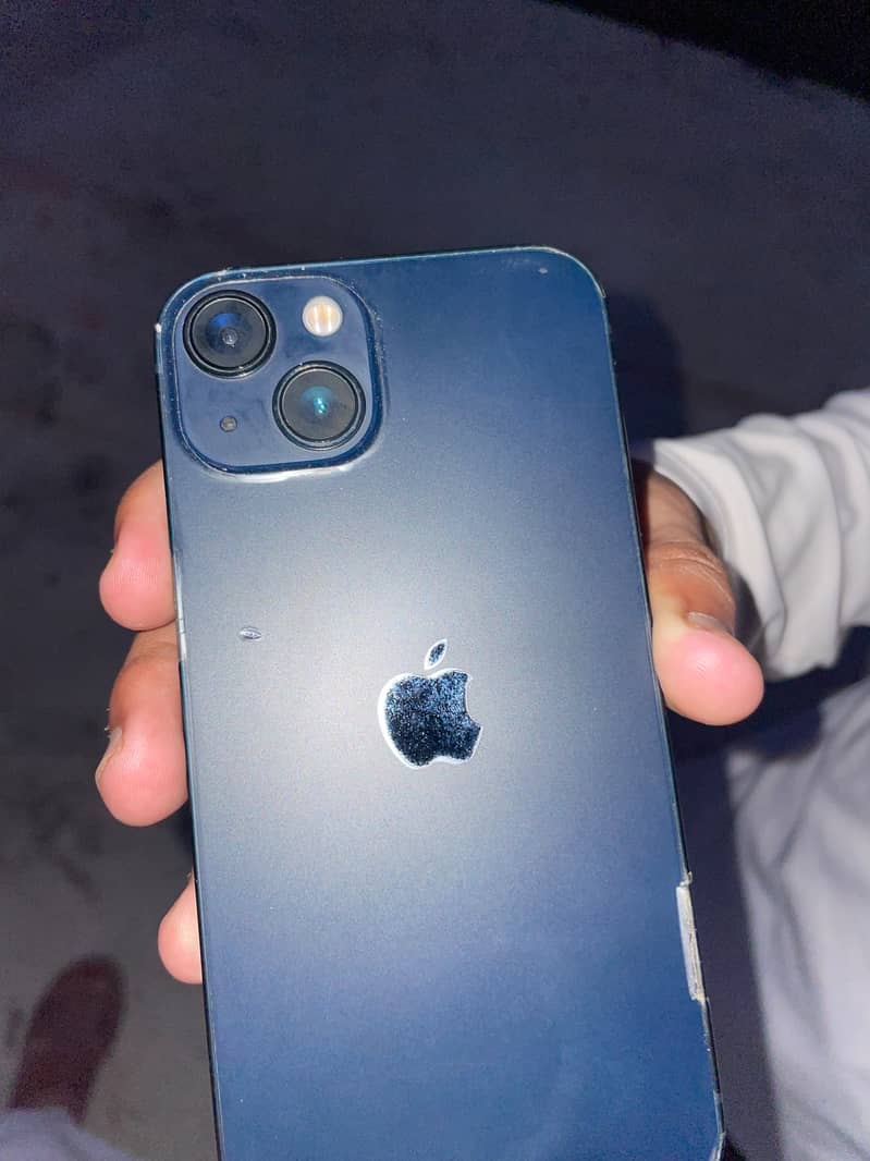 Apple iPhone 13 0