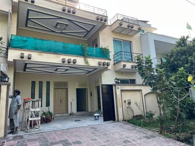 I-8 Beautiful Ground Portion For Rent