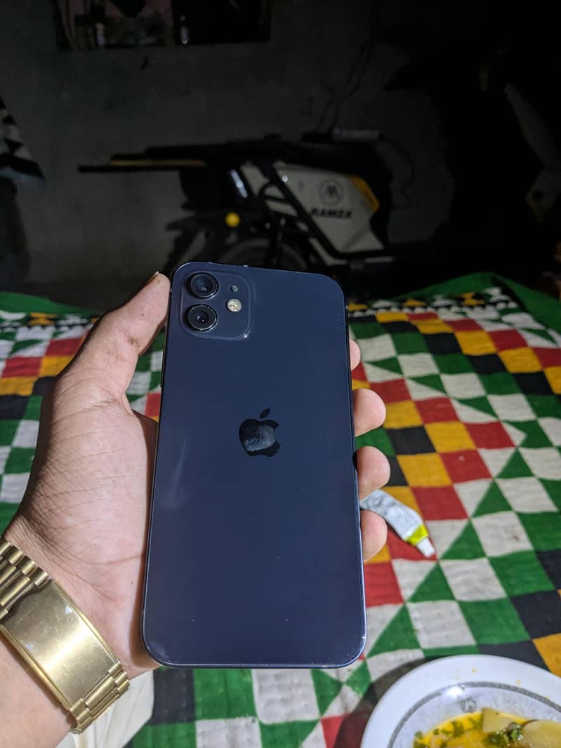 Apple iPhone 12 0