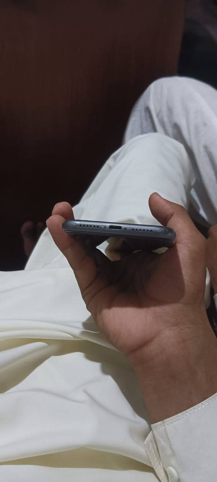 Apple iPhone 11 6