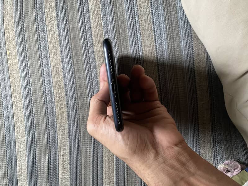 Apple iPhone 7 Plus 0