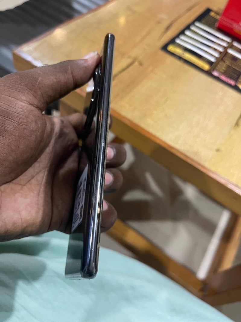 Infinix Zero 40 4