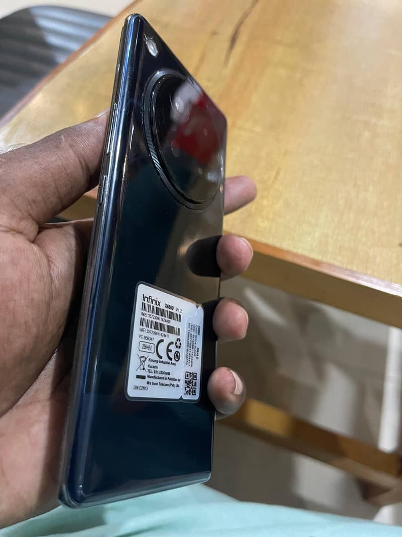 Infinix Zero 40 12
