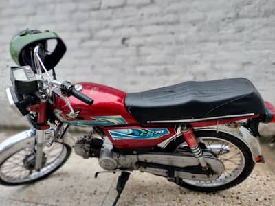 Zxmco zx 70 bike- used like new( پشاور کے کاغزات اور اسٹامپ کے ساتھ)