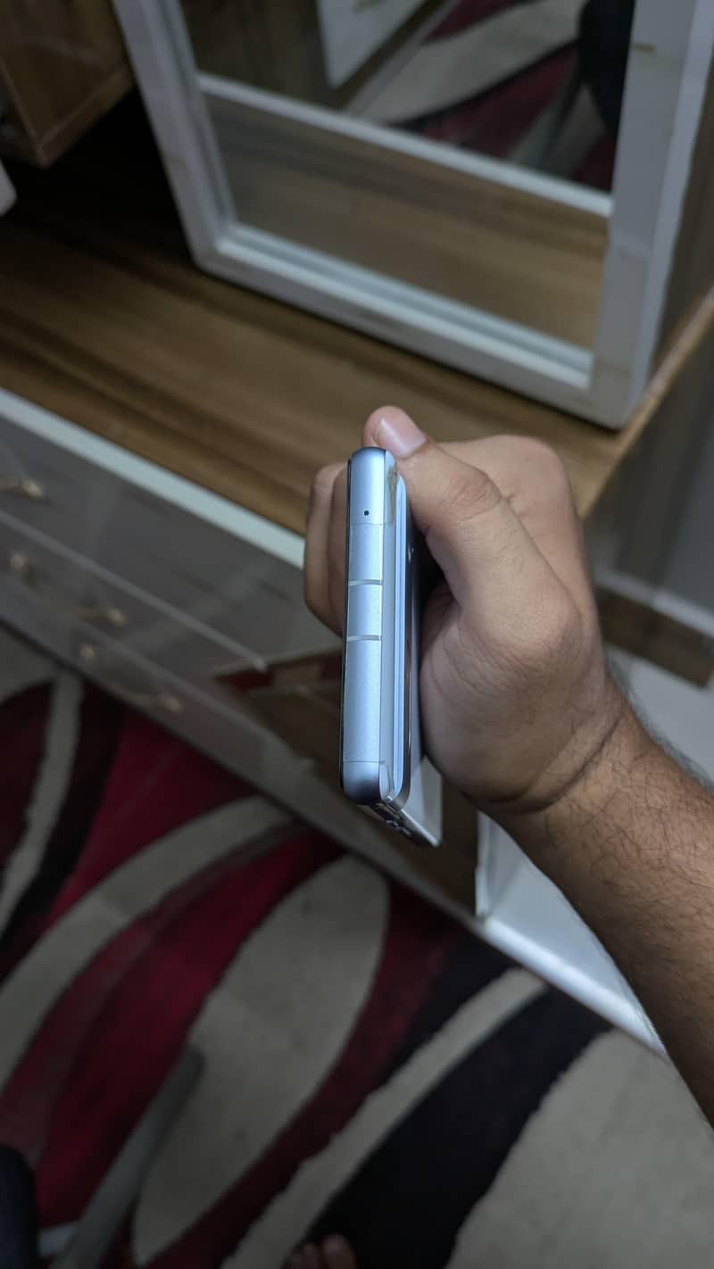 Google Pixel 7a 5