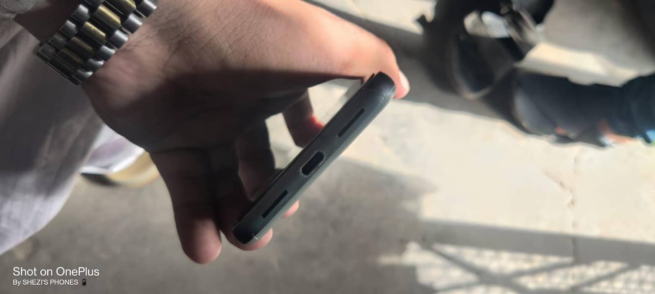 Google Pixel 8 3