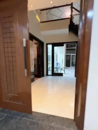 13 MARLA HOUSE AVAILABLE FOR RENT