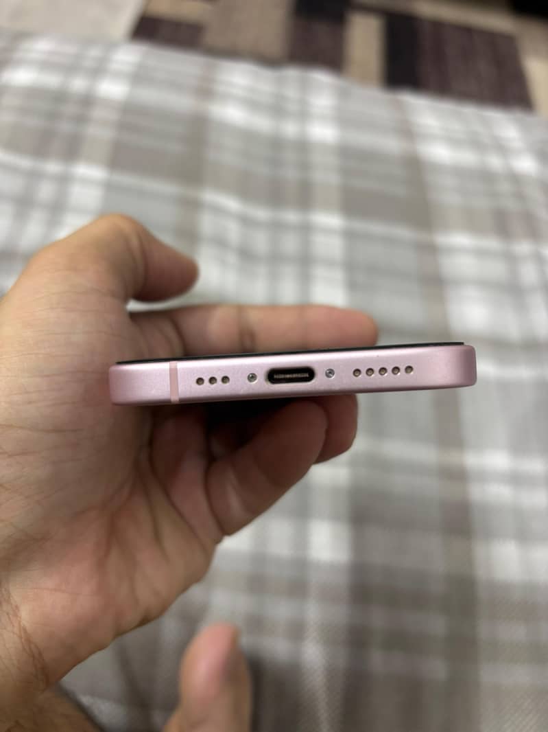 Apple iPhone 15 2